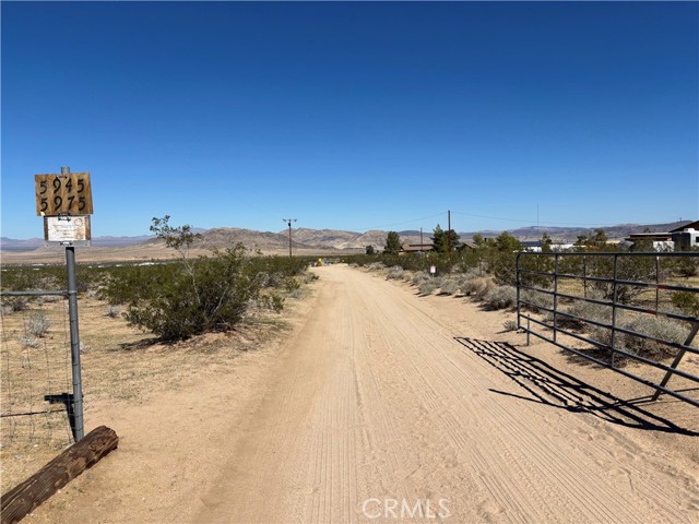 Detail Gallery Image 5 of 75 For 5975 Desert Star Rd #1-2,  Johnson Valley,  CA 92285 - 2 Beds | 4 Baths