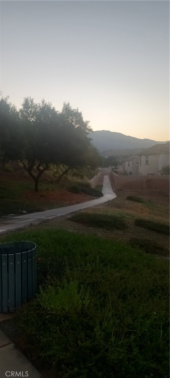https://media.crmls.org/medias/5d6d6fe4-47ef-45e9-8213-c3a1e39b0188.jpg?preset=X-Large
