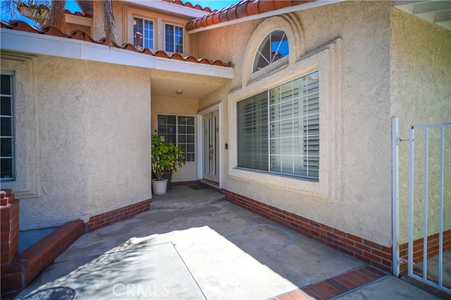 Detail Gallery Image 3 of 31 For 20171 Corona St, Corona,  CA 92881 - 5 Beds | 4 Baths