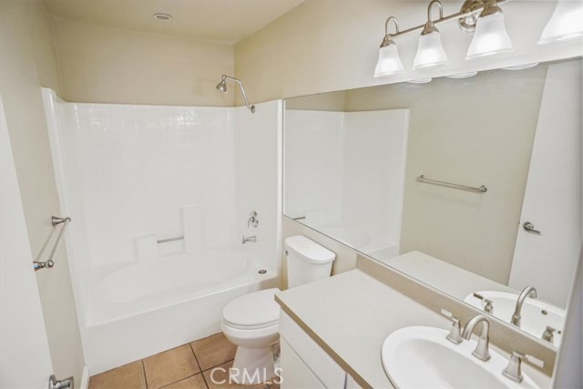 Detail Gallery Image 13 of 14 For 11230 Peach Grove St #206,  North Hollywood,  CA 91601 - 2 Beds | 2 Baths