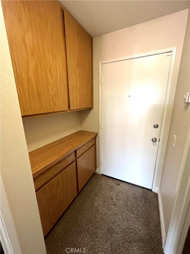 https://media.crmls.org/medias/5d6dc794-88c3-49a8-bb6b-75dcb4c1ce12.jpg?preset=X-Large