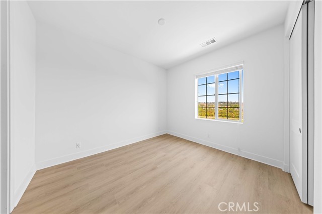 1928 Aliso Canyon Drive, Lake Forest CA: https://media.crmls.org/medias/5d6e05b0-2c78-4a03-9ebd-b3ee7f672109.jpg