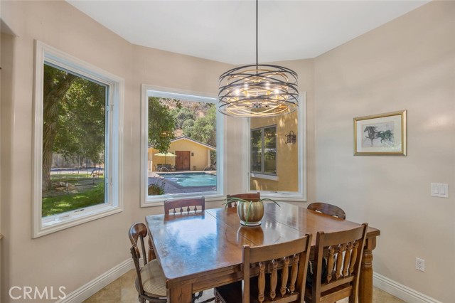Detail Gallery Image 24 of 62 For 21120 Placerita Canyon Rd, Newhall,  CA 91321 - 5 Beds | 6 Baths