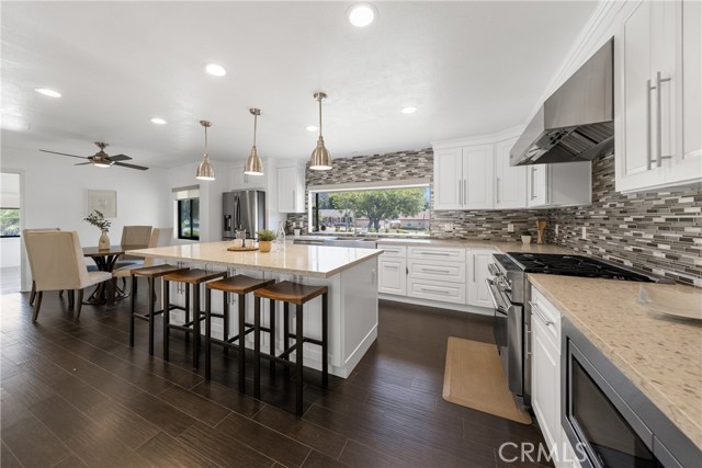6 Woodland Lane, Arcadia CA: https://media.crmls.org/medias/5d6ee299-bb2d-4011-89d0-340cacbec455.jpg