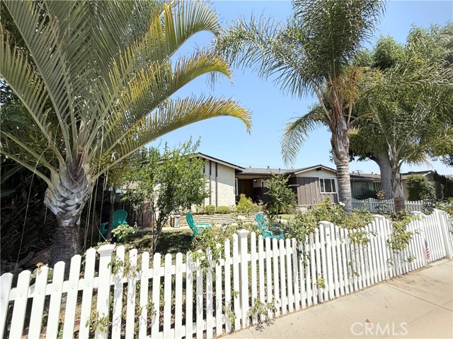 23233 Vanowen Street, West Hills CA: https://media.crmls.org/medias/5d6f31ef-b565-4dcc-9d00-dac797b75efd.jpg