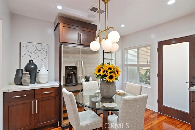 Detail Gallery Image 11 of 27 For 932 S. Shenandoah St. #1,  Los Angeles,  CA 90035 - 3 Beds | 2/1 Baths