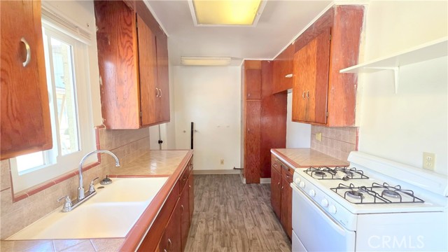 Detail Gallery Image 7 of 15 For 374 N 9th Ave, Upland,  CA 91786 - 1 Beds | 1 Baths