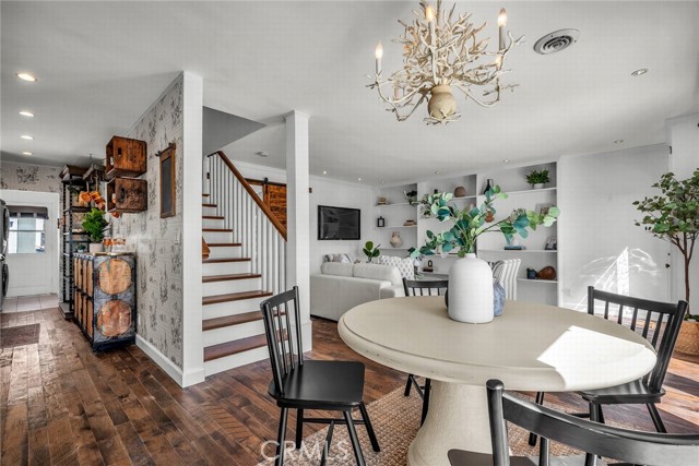 Detail Gallery Image 13 of 34 For 907 Diamond St, Redondo Beach,  CA 90277 - 4 Beds | 3 Baths