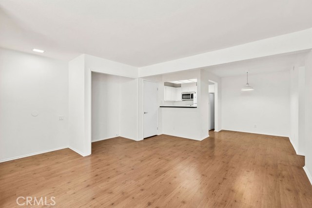 13104 Glen Court, Chino Hills CA: https://media.crmls.org/medias/5d71af2a-583e-438a-b9e8-234cc5e3b3fa.jpg