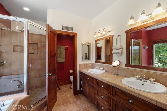 21475 Ridgedale Drive, Lake Mathews CA: https://media.crmls.org/medias/5d71dbcf-5df6-4004-9fc4-a12c6146a5a9.jpg
