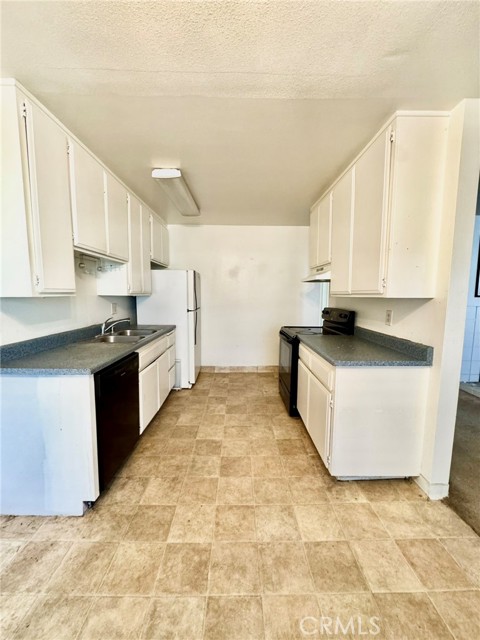 Detail Gallery Image 4 of 23 For 23635 Golden Springs #B8,  Diamond Bar,  CA 91765 - 2 Beds | 2 Baths