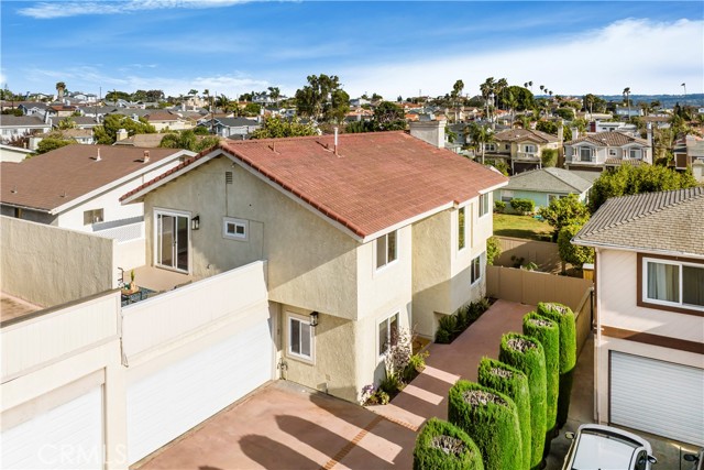 2220 Clark Lane, Redondo Beach, California 90278, 4 Bedrooms Bedrooms, ,3 BathroomsBathrooms,Residential,Sold,Clark,SB23086757