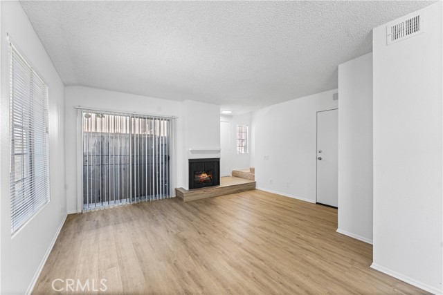 9346 Van Nuys, 1 photo 3