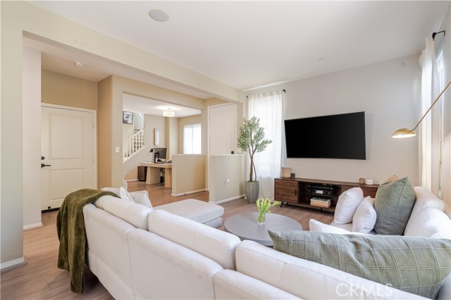 Detail Gallery Image 6 of 55 For 12017 Rock Creek Ct, Hawthorne,  CA 90250 - 4 Beds | 2/1 Baths