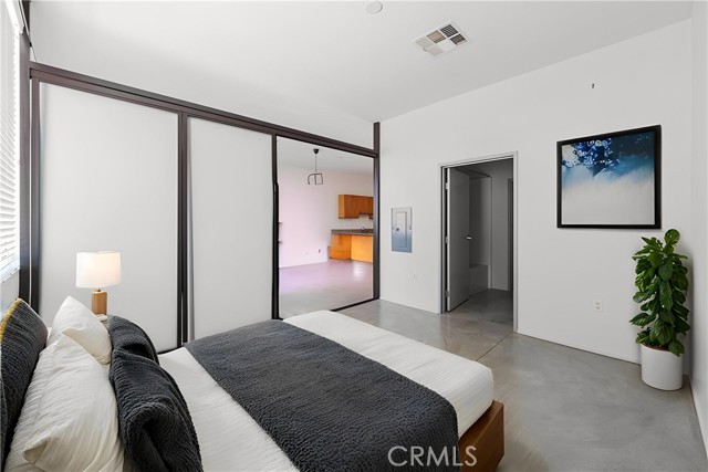 435 W Center Street, Anaheim CA: https://media.crmls.org/medias/5d7394b0-d300-4cc5-88b6-61199534376d.jpg