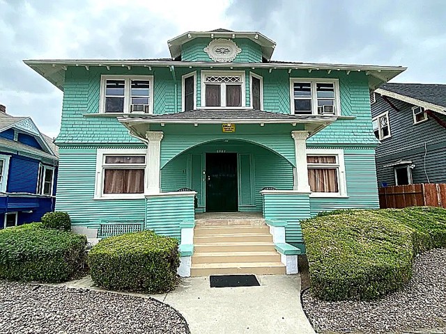 2707 S La Salle Ave Unit: 3