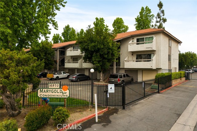 Detail Gallery Image 1 of 22 For 16970 Marygold Ave #14,  Fontana,  CA 92335 - 2 Beds | 2 Baths