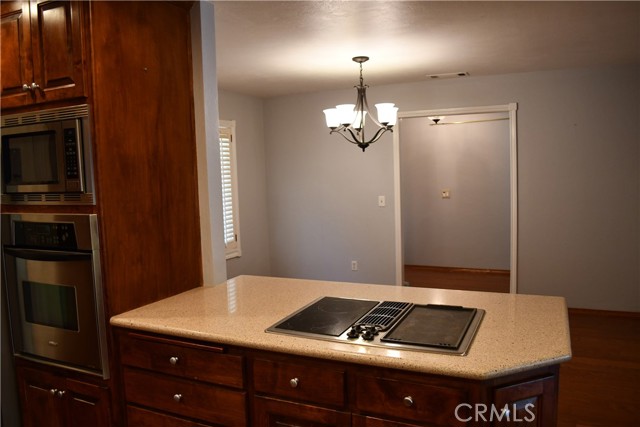 Detail Gallery Image 8 of 28 For 3138 W Mill Creek Dr, Visalia,  CA 93291 - 4 Beds | 2 Baths