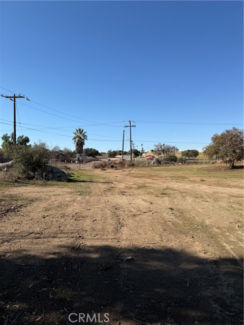 Detail Gallery Image 4 of 6 For 22450 Gavilan, Perris,  CA 92570 - – Beds | – Baths