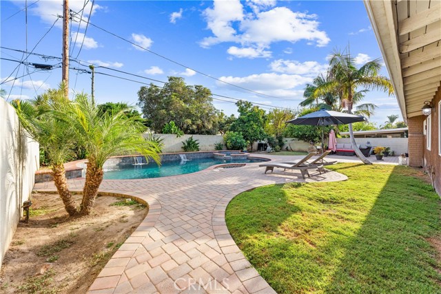 1646 E 15th Street, Santa Ana CA: https://media.crmls.org/medias/5d76395c-0599-4e6c-9945-960d660c0f1d.jpg