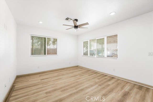 14928 Yucca Avenue, Fontana CA: https://media.crmls.org/medias/5d763e1d-e86b-45c0-b889-174d7ec9b5f9.jpg