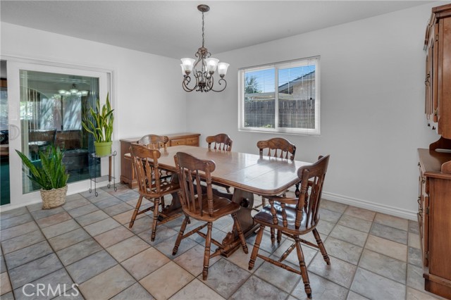 9945 Date Street, Fontana CA: https://media.crmls.org/medias/5d76fd0e-9cc5-46c8-af8f-a9fac937ff1d.jpg