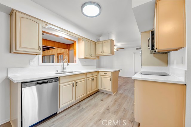Detail Gallery Image 7 of 26 For 27294 Pinehurst Rd, Sun City,  CA 92586 - 2 Beds | 2 Baths