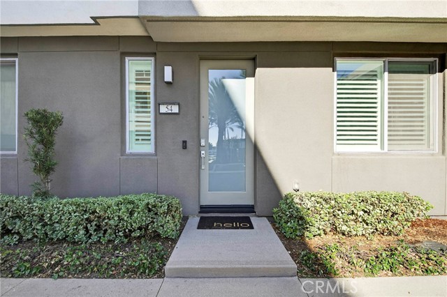 Detail Gallery Image 3 of 34 For 1884 S Westside, Anaheim,  CA 92805 - 4 Beds | 3/1 Baths