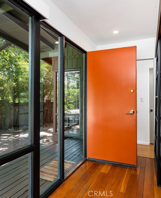 Detail Gallery Image 3 of 20 For 1947 Holliston Ave, Altadena,  CA 91001 - 2 Beds | 1 Baths