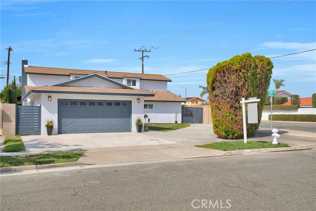 Detail Gallery Image 3 of 53 For 16515 Walnut St, Fountain Valley,  CA 92708 - 4 Beds | 3 Baths