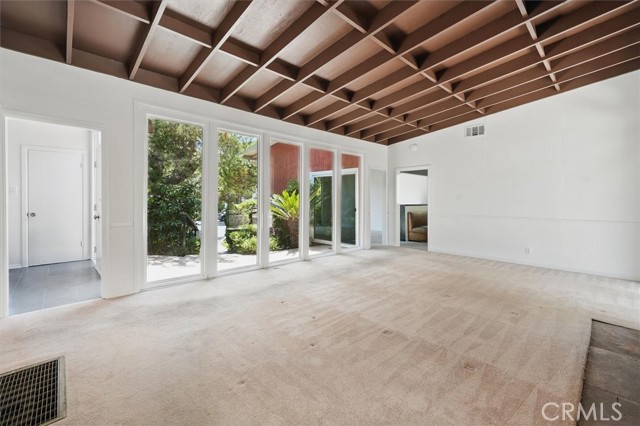 3288 Velma Drive, Los Angeles CA: https://media.crmls.org/medias/5d791489-4ad2-48fb-ab09-dbdc0223f53f.jpg