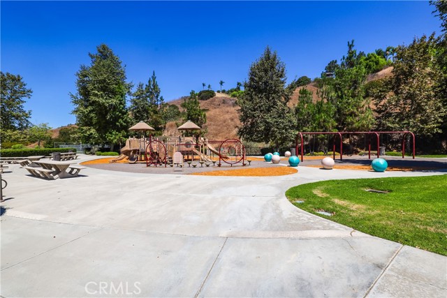 Detail Gallery Image 28 of 29 For 28140 Meadow Land Dr, Yorba Linda,  CA 92887 - 4 Beds | 3 Baths