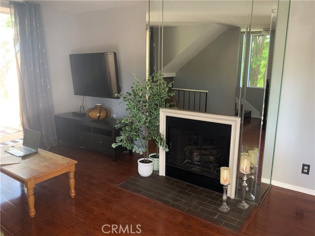 Detail Gallery Image 23 of 45 For 9917 Independence Ave #C,  Chatsworth,  CA 91311 - 2 Beds | 2 Baths