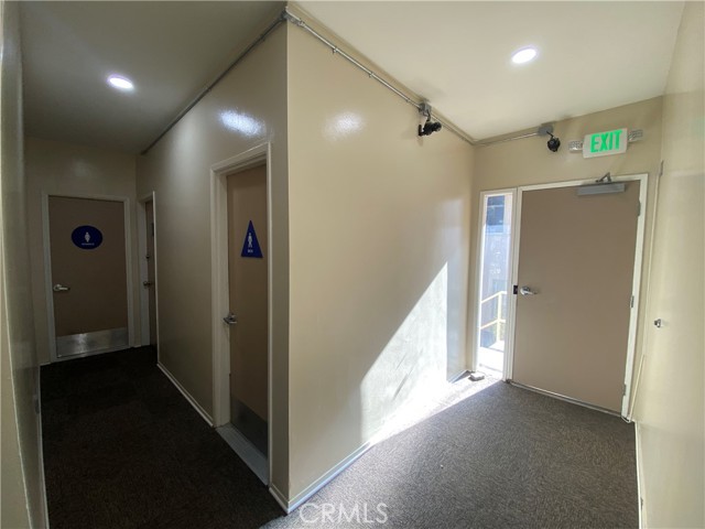 2100 N Sepulveda Boulevard, Manhattan Beach, California 90266, ,Commercial Lease,For Rent,2100 N Sepulveda Boulevard,CRSB25085404