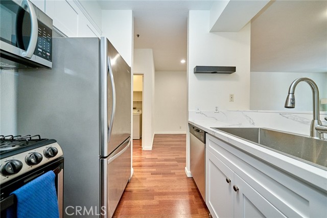 Detail Gallery Image 13 of 16 For 500 S Berendo, Los Angeles,  CA 90020 - 1 Beds | 1 Baths