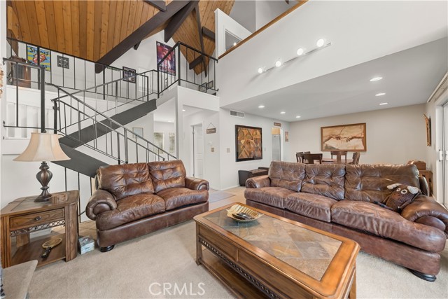 Detail Gallery Image 5 of 29 For 966 Willow Creek Road #24,  Lake Arrowhead,  CA 92352 - 3 Beds | 2/1 Baths