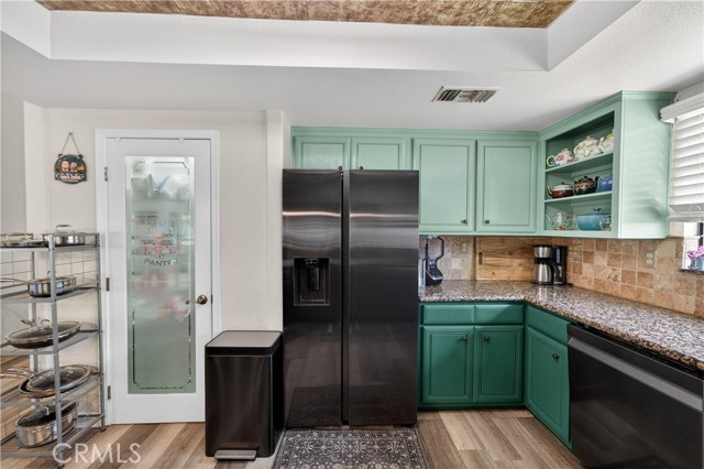 Detail Gallery Image 12 of 75 For 9902 Avenida Miravilla, Cherry Valley,  CA 92223 - 4 Beds | 2 Baths