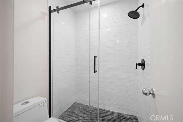 23735 Del Monte Drive, Valencia CA: https://media.crmls.org/medias/5d7c3881-fbaf-4f55-8276-cb6b49edb666.jpg