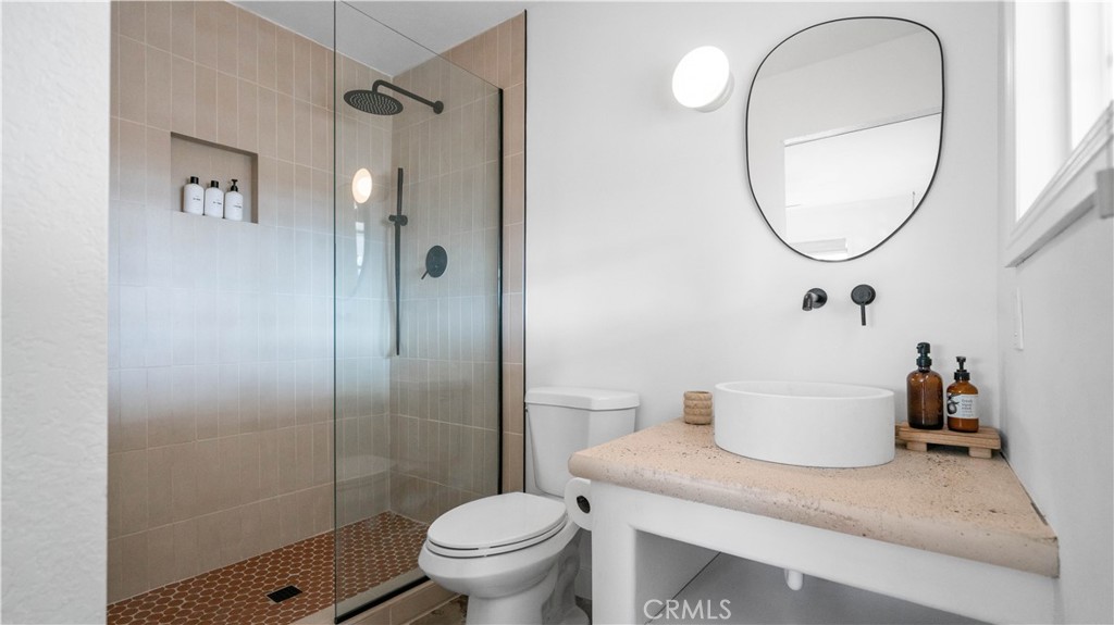 MLS #OC25194140 image #31