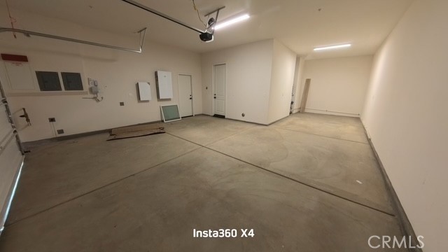 https://media.crmls.org/medias/5d7c7771-f32a-4edd-801a-e88a1f726c63.jpg?preset=X-Large