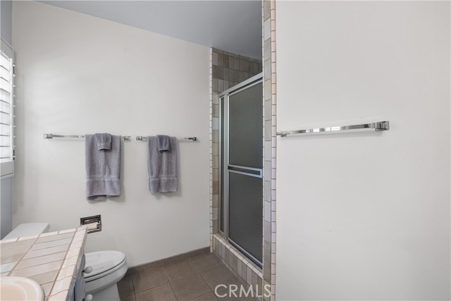Detail Gallery Image 22 of 44 For 17416 Superior St, Northridge,  CA 91325 - 4 Beds | 2/1 Baths