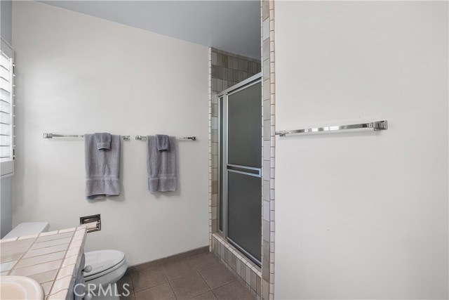 Detail Gallery Image 22 of 44 For 17416 Superior St, Northridge,  CA 91325 - 4 Beds | 2/1 Baths