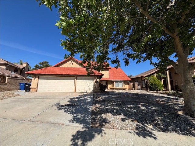 39360 Longhorn Court, Palmdale CA: https://media.crmls.org/medias/5d7ce4ca-0458-40cf-8977-d7b3b6a20082.jpg