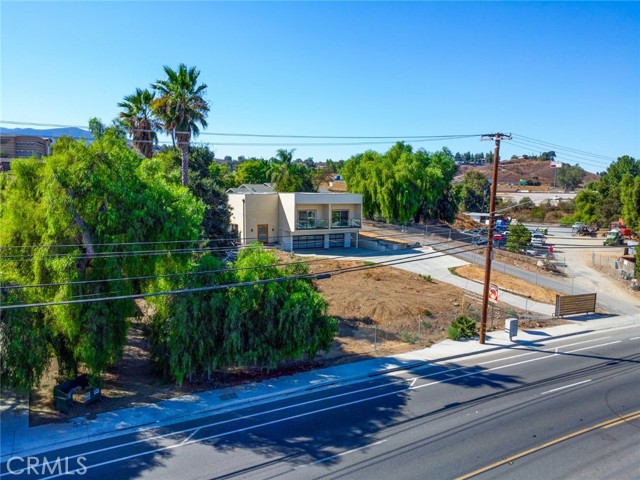 Detail Gallery Image 24 of 37 For 21655 Temescal Canyon Rd, Corona,  CA 92883 - 4 Beds | 3 Baths