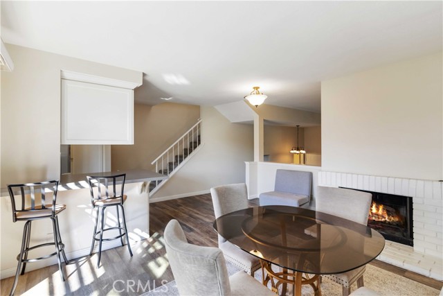 Detail Gallery Image 7 of 21 For 2421 Chandler Ave #2,  Simi Valley,  CA 93065 - 2 Beds | 2/1 Baths