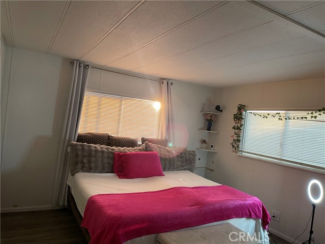 2205 W Acacia Ave, Hemet CA: https://media.crmls.org/medias/5d808b52-a84e-47e1-aba7-ba7f34b2f78d.jpg