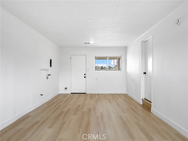 Detail Gallery Image 20 of 28 For 16730 Batson, Victorville,  CA 92395 - 3 Beds | 1/1 Baths