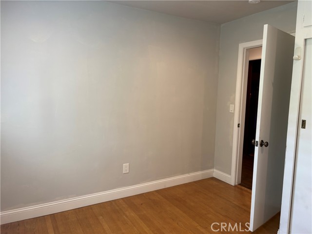 12917 Gladstone photo 11