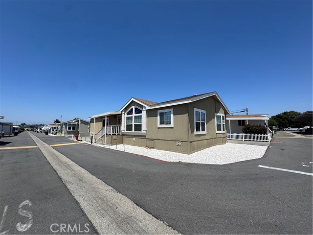 Front Image Thumbnail for CRPW26136427