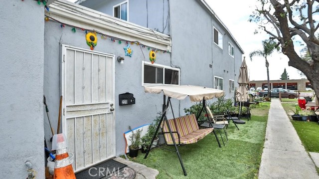 Detail Gallery Image 5 of 17 For 2211 S Fairview St, Santa Ana,  CA 92704 - – Beds | – Baths